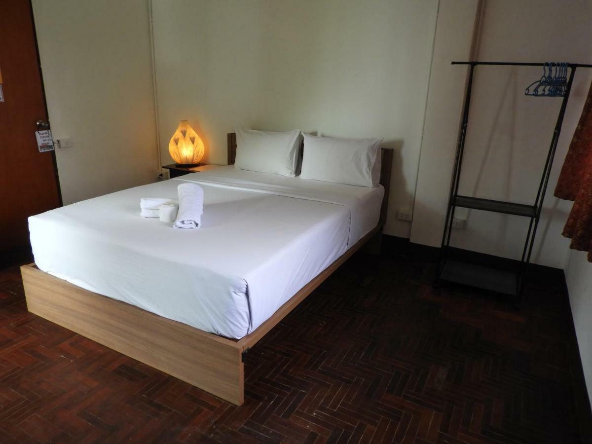 Hotel P'Lyn House Chiang Mai Exterior foto